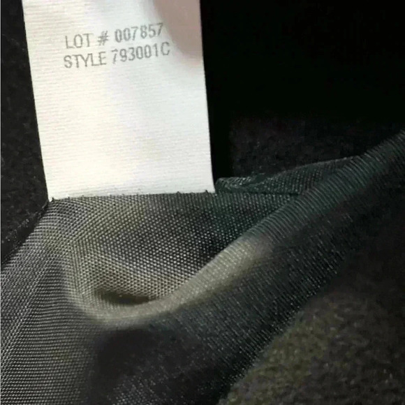 Albert Nipon Long Coat - Picture 4 of 6